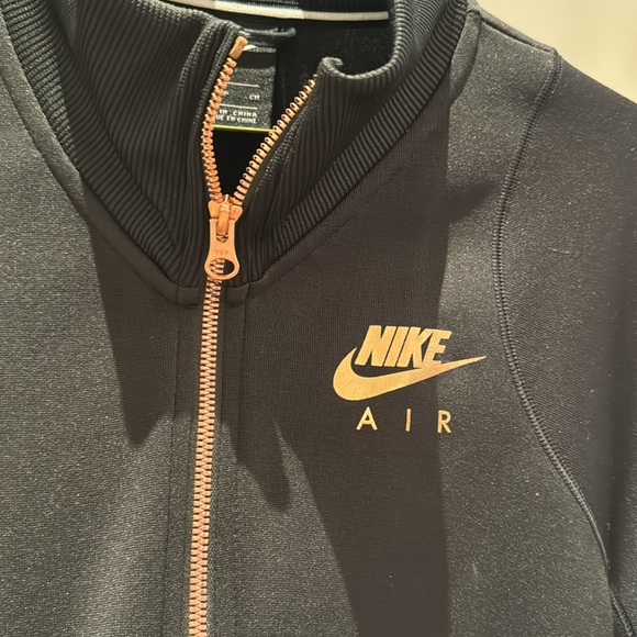 Nike Air black jacket - Picture 2 of 5